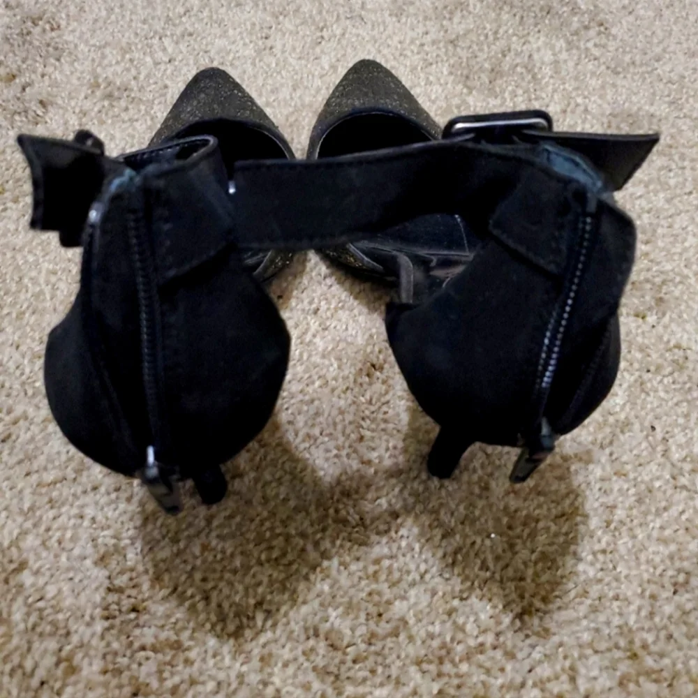 Style & Co Party Heels Black & Gold Sz 9